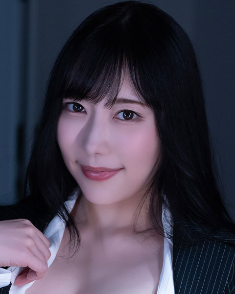 七海蒂娜(七海ティナ)个人资料照片